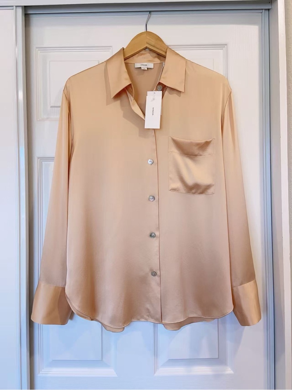 NWT Vince Satin Button-Up Shirt in Blush Peach